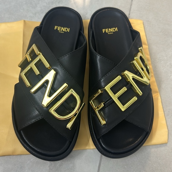 FENDI Vitello Women's Fendigraphy Slide Sandals 37 Black & Gold - Picture 3 of 9